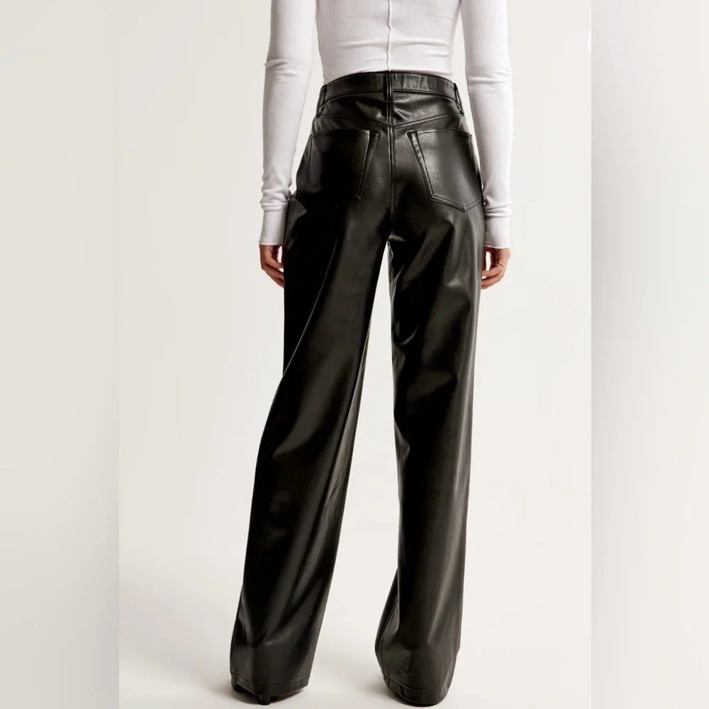 NWT Abercrombie Black Vegan Leather High Rise Loose Pant size 14 - Picture 3 of 10
